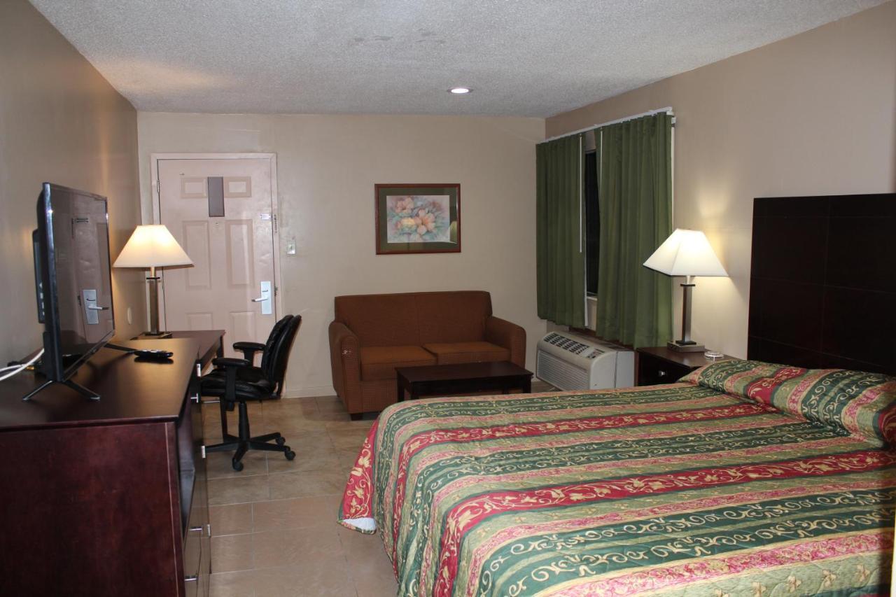 Highland Inn Denham Springs Baton Rouge East Exterior photo